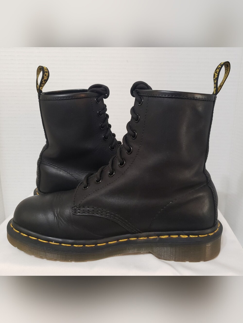 Dr. Martens The Original Lace Up Air Wair Black Combat Ankle Boot Womens Size 7 - Picture 4 of 15